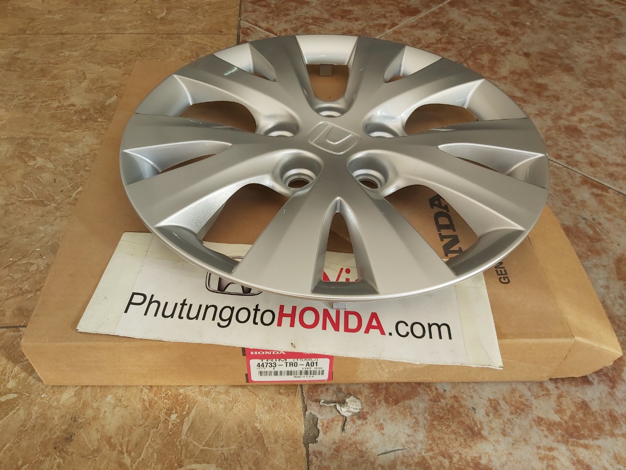 Chụp moay ơ xe Honda CIVIC 